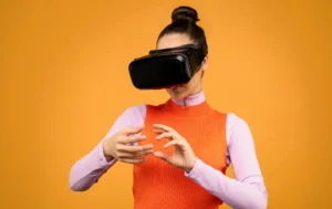• تجربة مستخدم باستخدام نظارات الواقع المختلط ضمن مقارنة بين VR وAR وMR